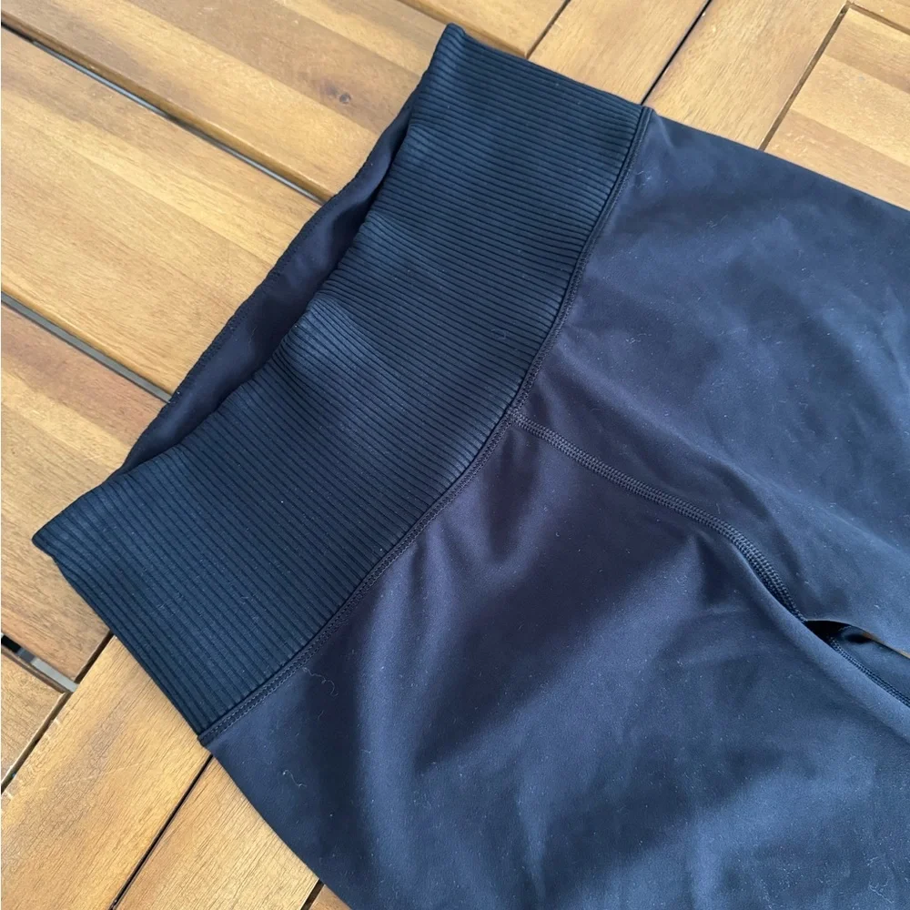 Vuori Leggings - Picture 2 of 5